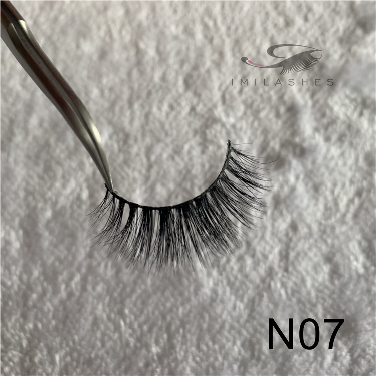 wholesale faux lashes.jpg